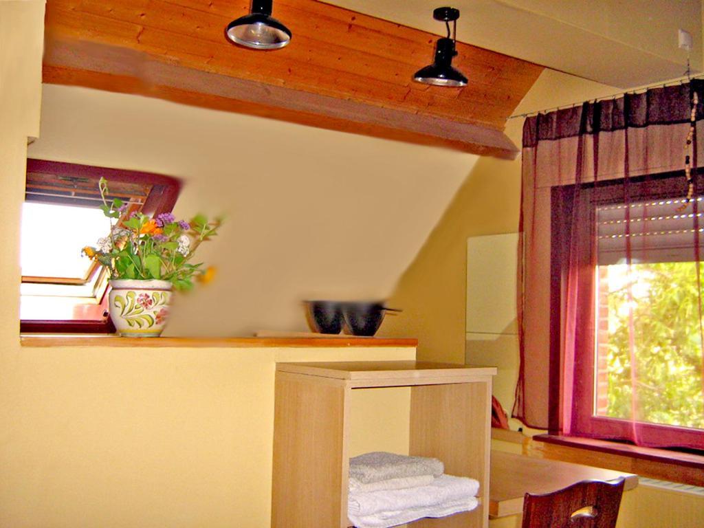 Guesthouse Kolibriehuys Nieuwkerke Ruang foto